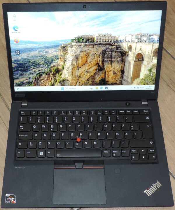 Lenovo Thinkpad T14 Gen2 AMD