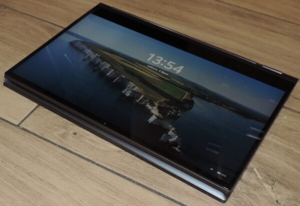 10 Lenovo Yoga C930 x360 2in1
