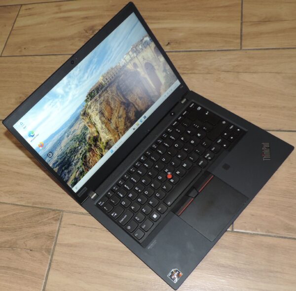 Lenovo Thinkpad T14 Gen2 AMD