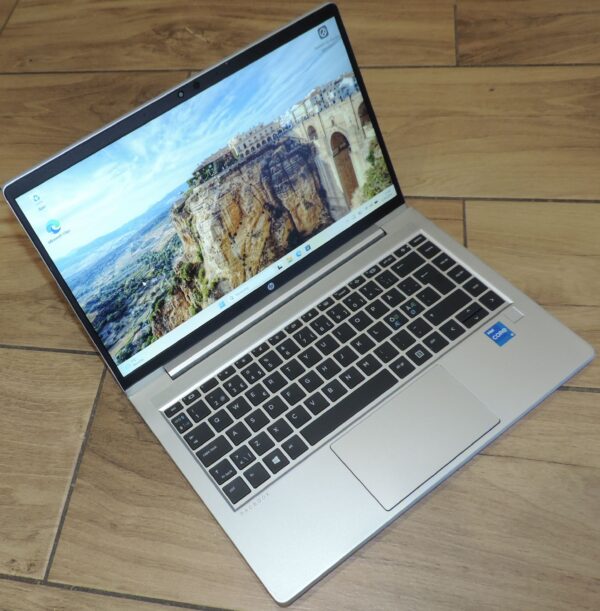 HP Probook 640 G8