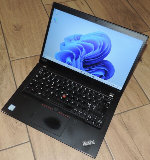 3 Lenovo Thinkpad X390