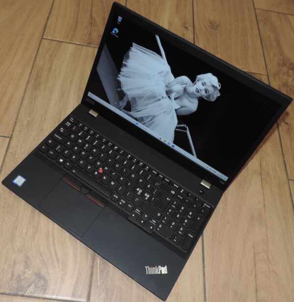 Lenovo Thinkpad T590