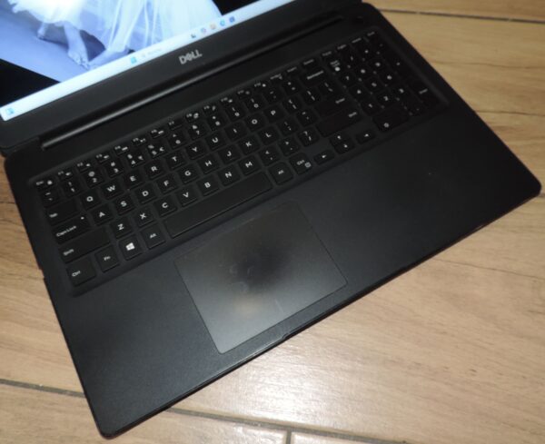 Dell Latitude 3500