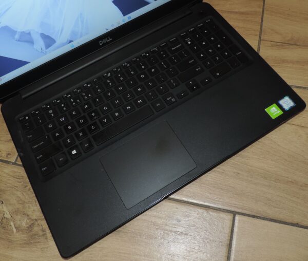 Dell Latitude 3500