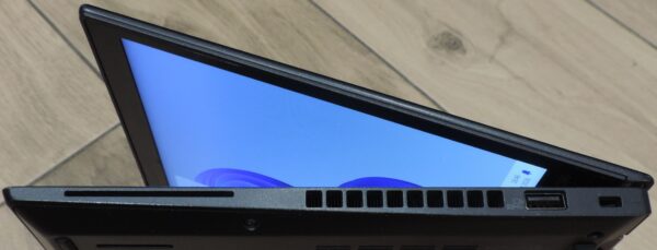 6 Lenovo Thinkpad X390