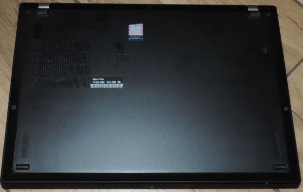 8 Lenovo Thinkpad X390