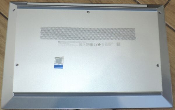 HP Elitebook 830 G8