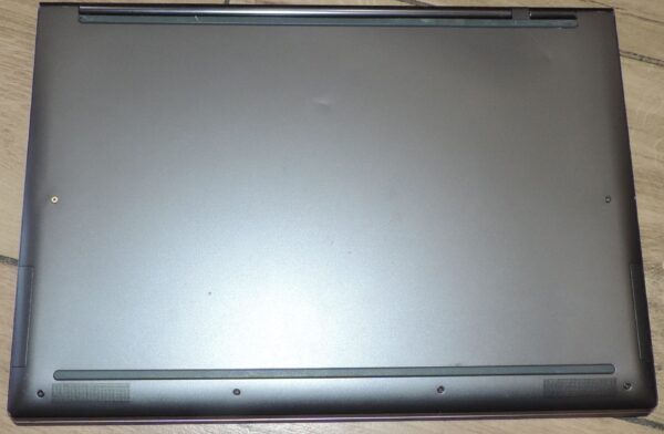 8 Lenovo Yoga C930 x360 2in1