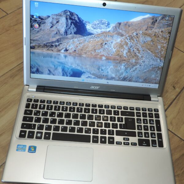 Acer Aspire V5-571
