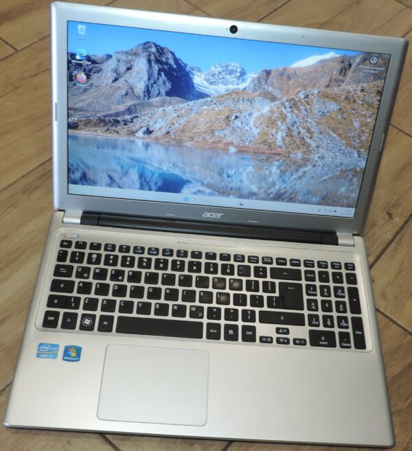 Acer Aspire V5-571