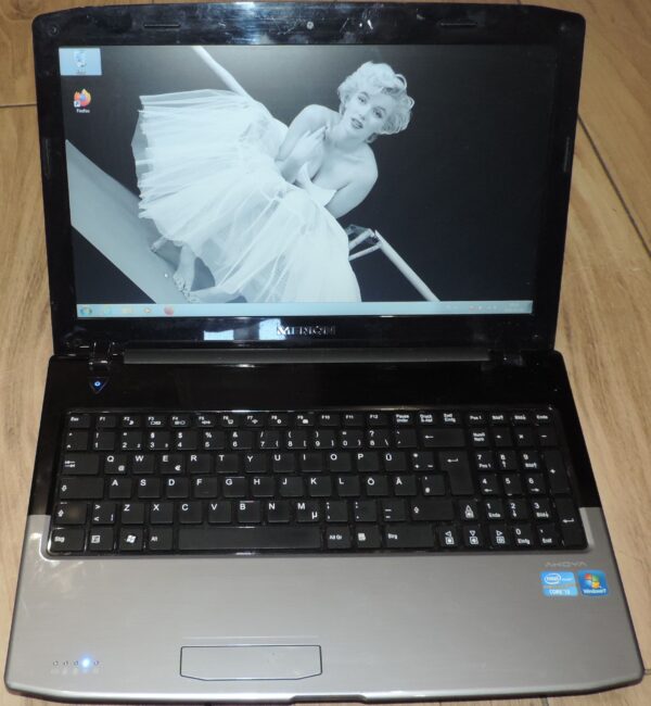 1 Medion Akoya E6226