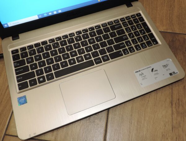 4 Asus F540SA