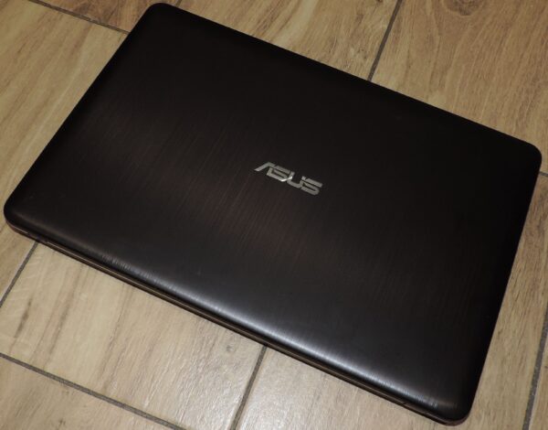 7 Asus F540SA