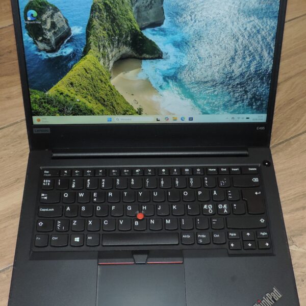 1 Lenovo ThinkPad Edge E495