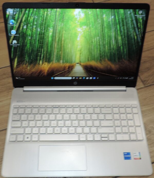1 HP 15s-fq2960nd