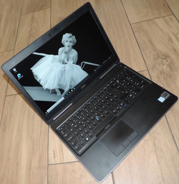 2 Dell Precision 7510 Workstation