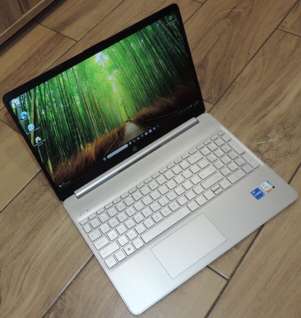 2 HP 15s-fq2960nd
