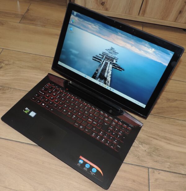 3 Lenovo Ideapad Y700-15ISK