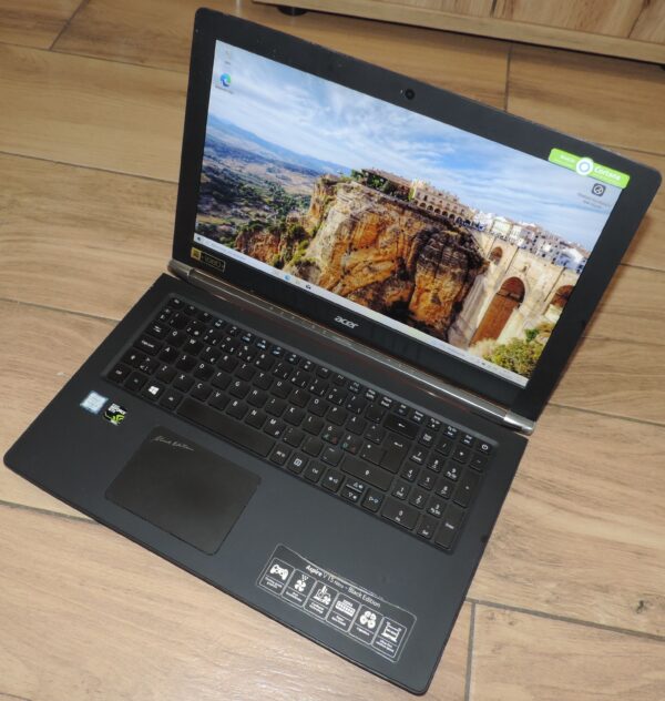 3 Acer Apire V5 Nitro - Black Edition