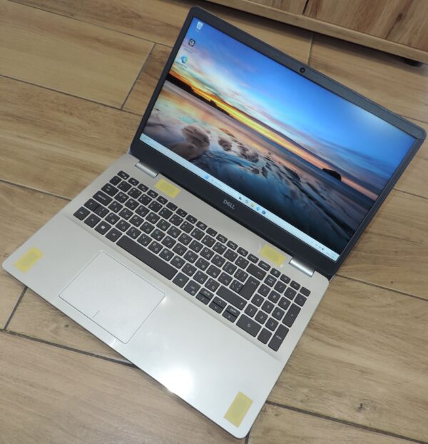 Dell Inspiron 5593