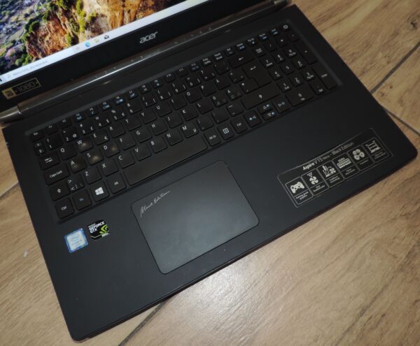 4 Acer Apire V5 Nitro - Black Edition