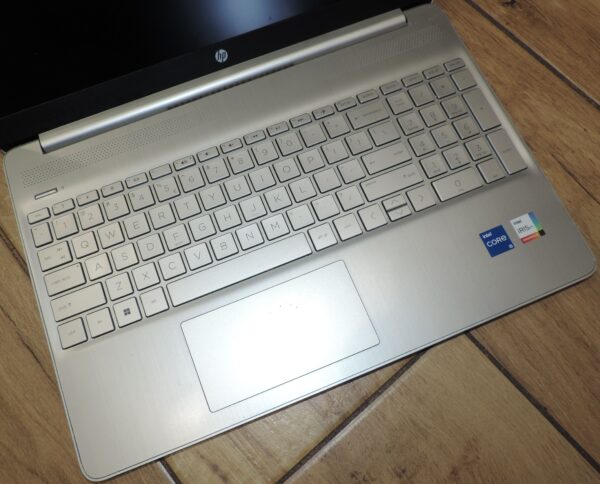 4 HP 15s-fq2960nd