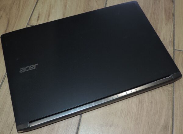7 Acer Apire V5 Nitro - Black Edition