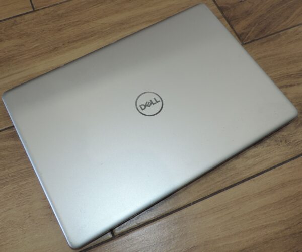 Dell Inspiron 5593