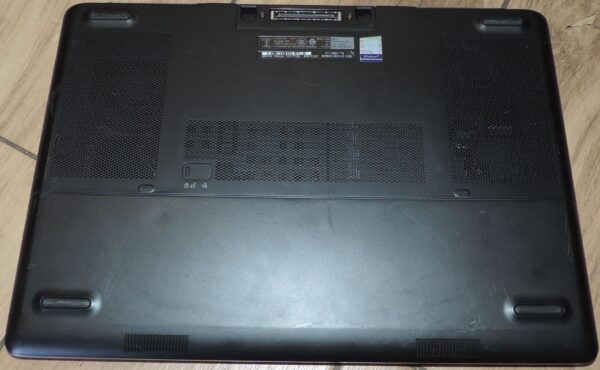 8 Dell Precision 7510 Workstation