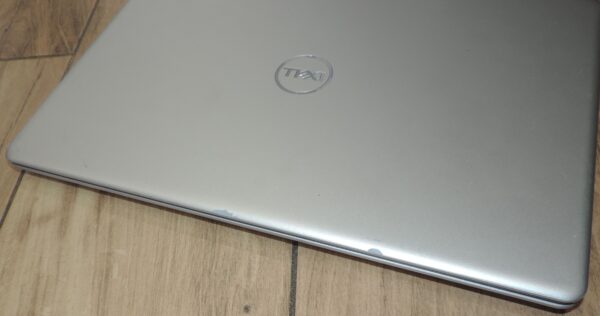 Dell Inspiron 5593
