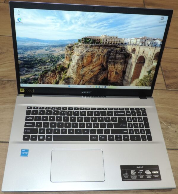 Duży Acer Aspire 3 A317-54