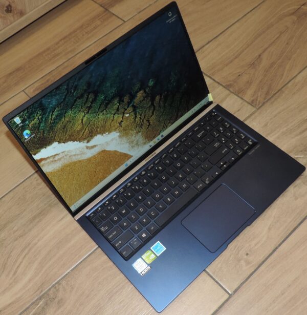 Asus Zenbook RX533FN