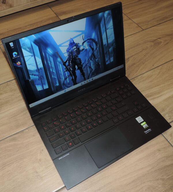 2 HP Omen 15-ek0027nb