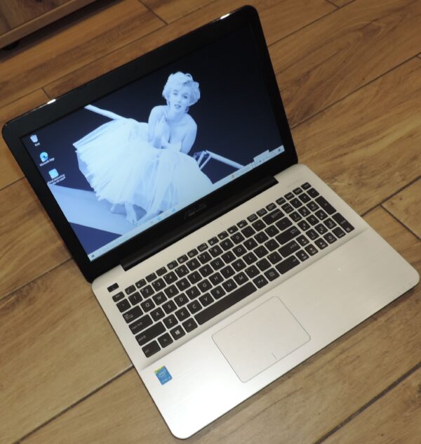 Asus A555LJ