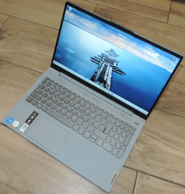 3 Lenovo Ideapad 5 15ITL05