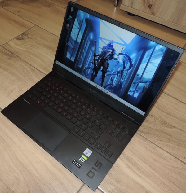 3 HP Omen 15-ek0027nb