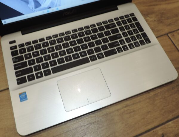 Asus A555LJ