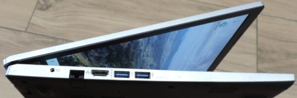 Duży Acer Aspire 3 A317-54