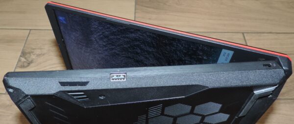 6 Asus TUF F15 F506LH