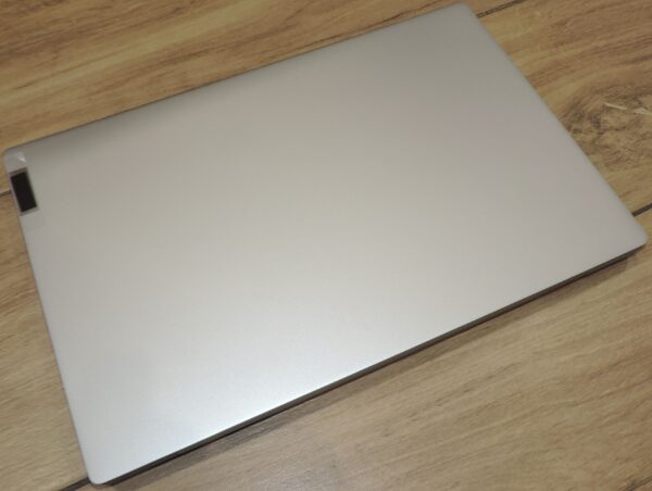 7 Lenovo Ideapad 5 15ITL05