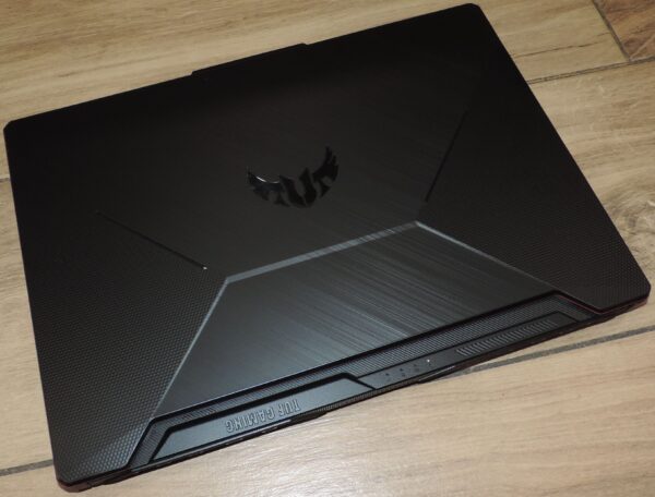 7 Asus TUF F15 F506LH