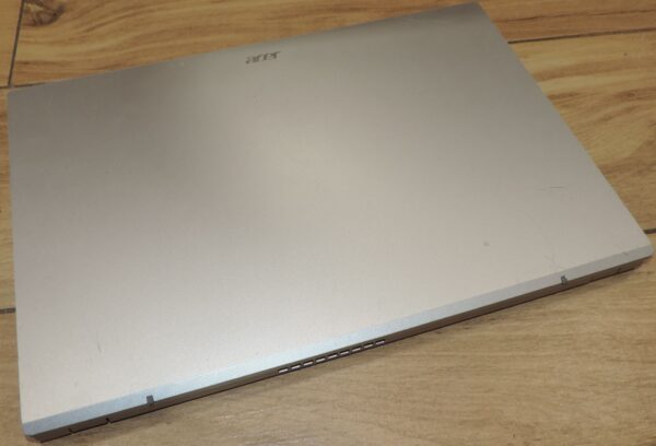 Duży Acer Aspire 3 A317-54