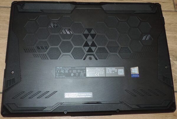 8 Asus TUF F15 F506LH
