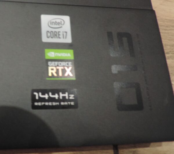 9 HP Omen 15-ek0027nb